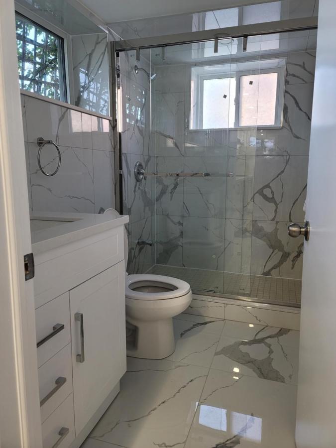 Falstaff Home Торонто Экстерьер фото
