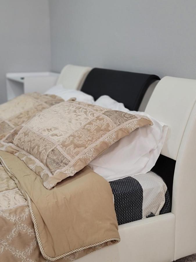 Falstaff Home Торонто Экстерьер фото