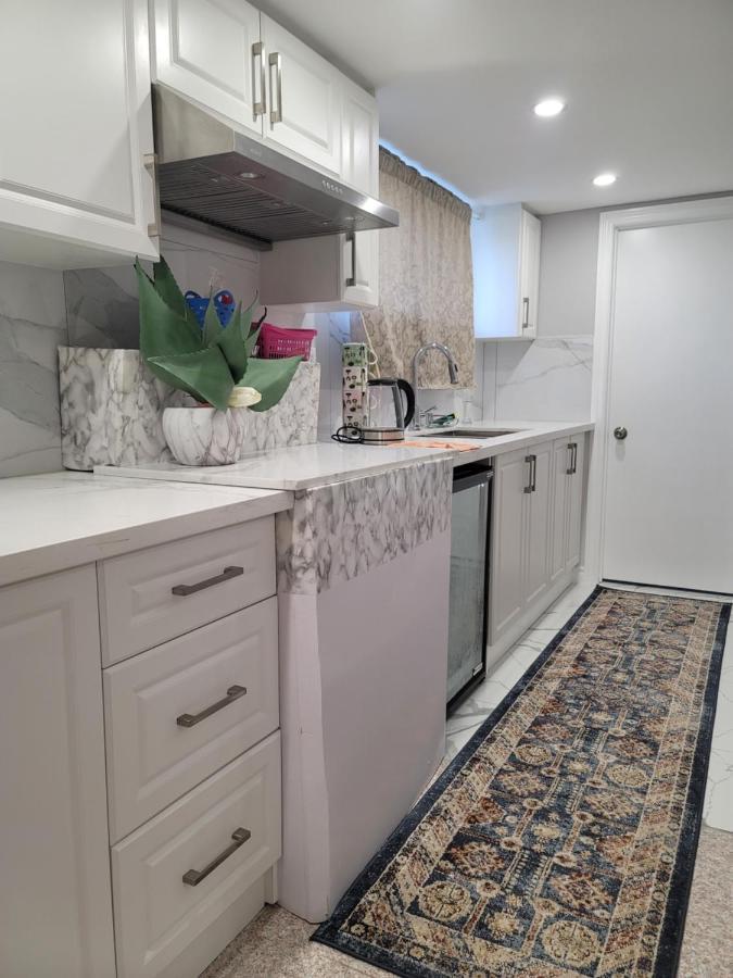 Falstaff Home Торонто Экстерьер фото
